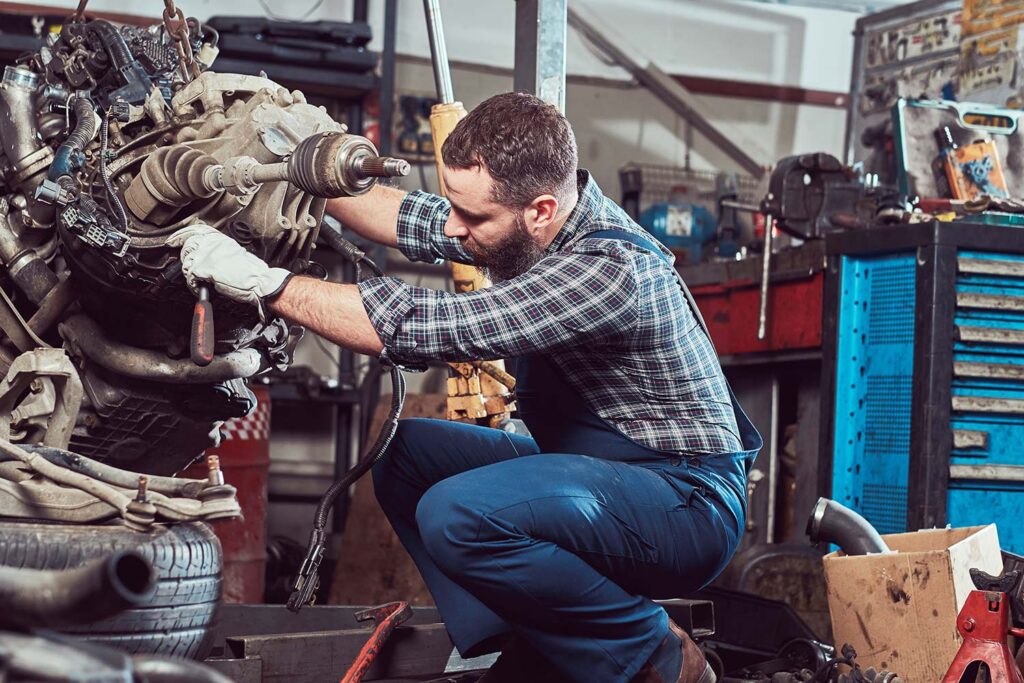 motor desarmado y en reparación
