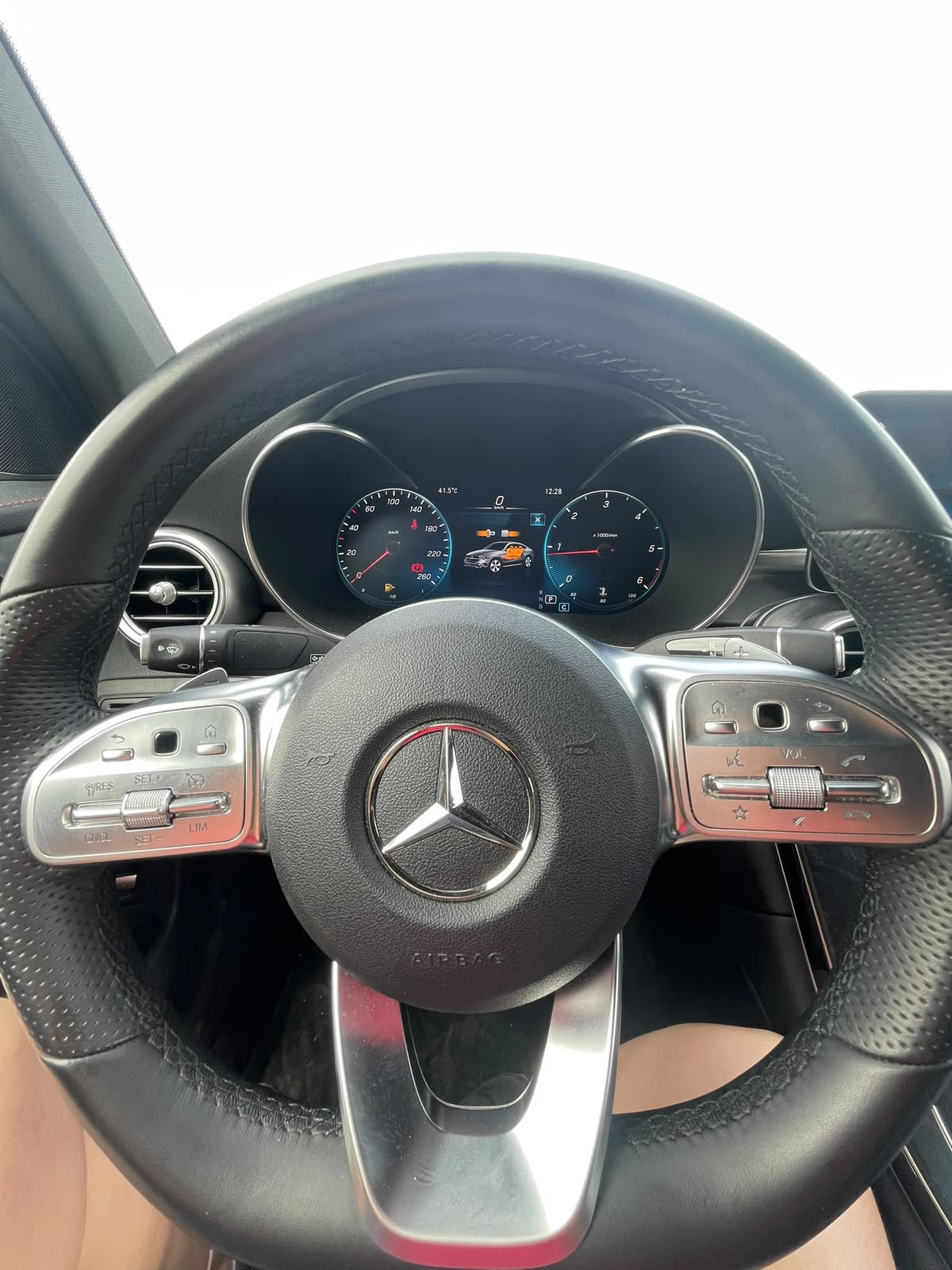 Mercedes GLC 400d 4MATIC Coupé AMG Line - 330CV - 2022 - Techo Negro / Cinturones Rojos / 360º - Imagen 8