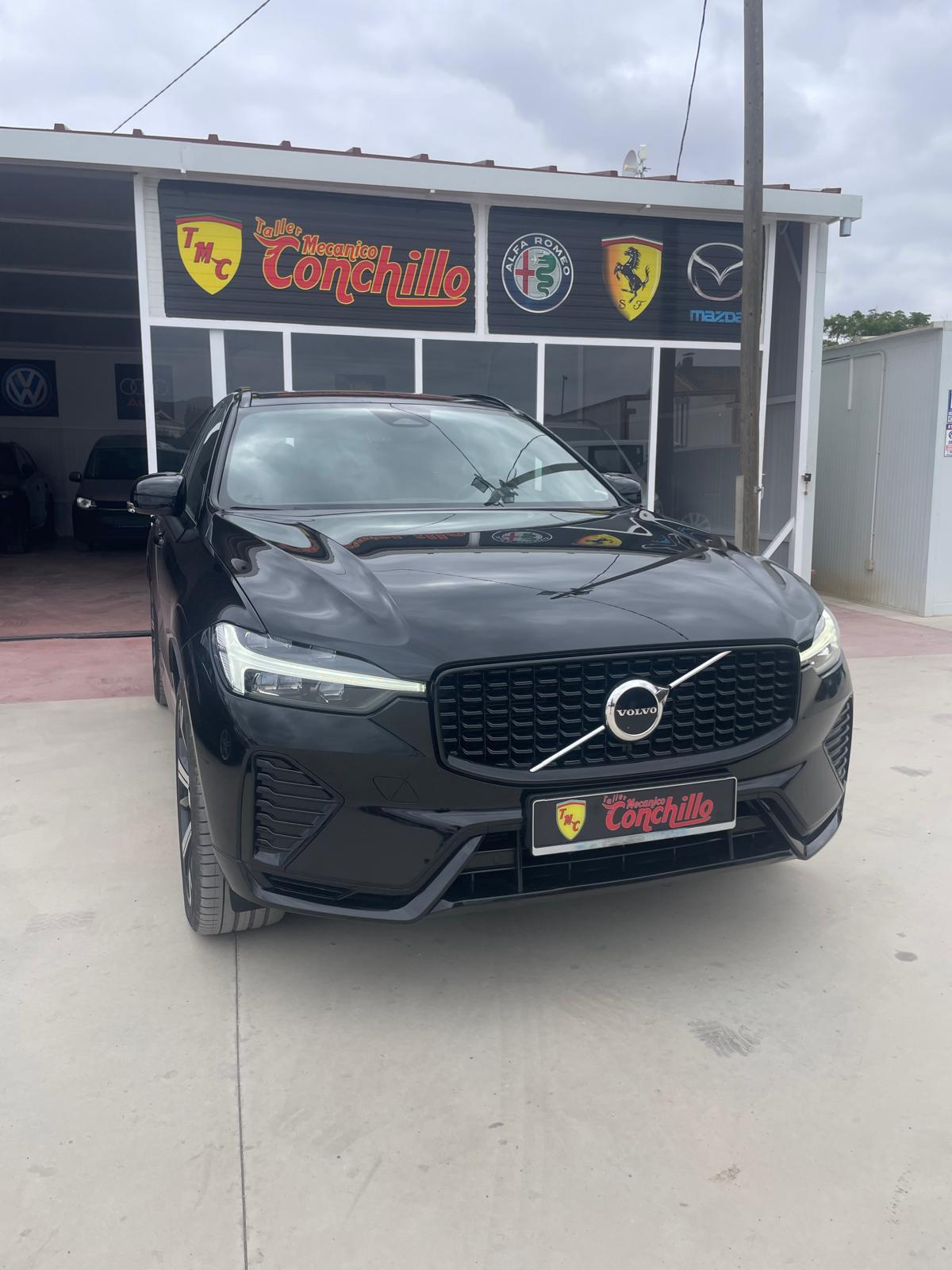 VOLVO XC60 B4 DIESEL HYBRID AWD 197CV - AÑO 2023 - ETIQUETA ECO
