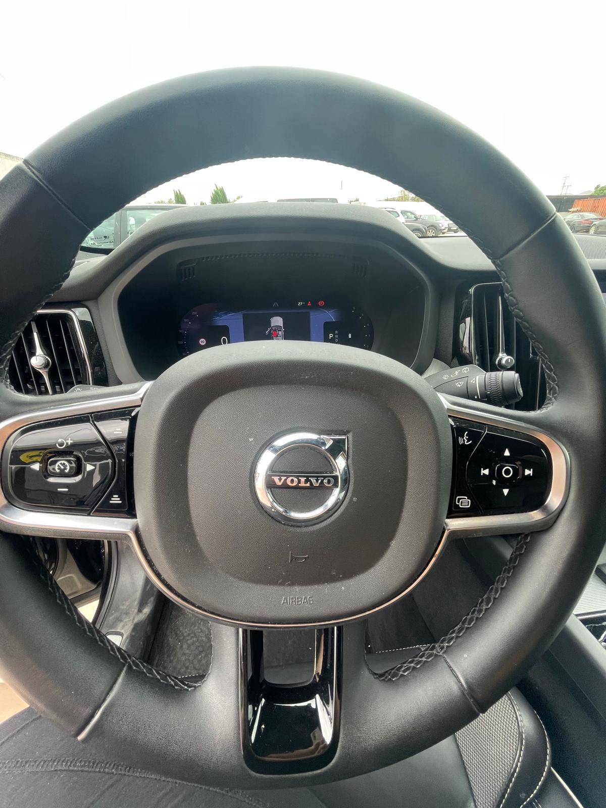 VOLVO XC60 B4 DIESEL HYBRID AWD 197CV - AÑO 2023 - ETIQUETA ECO - Imagen 9